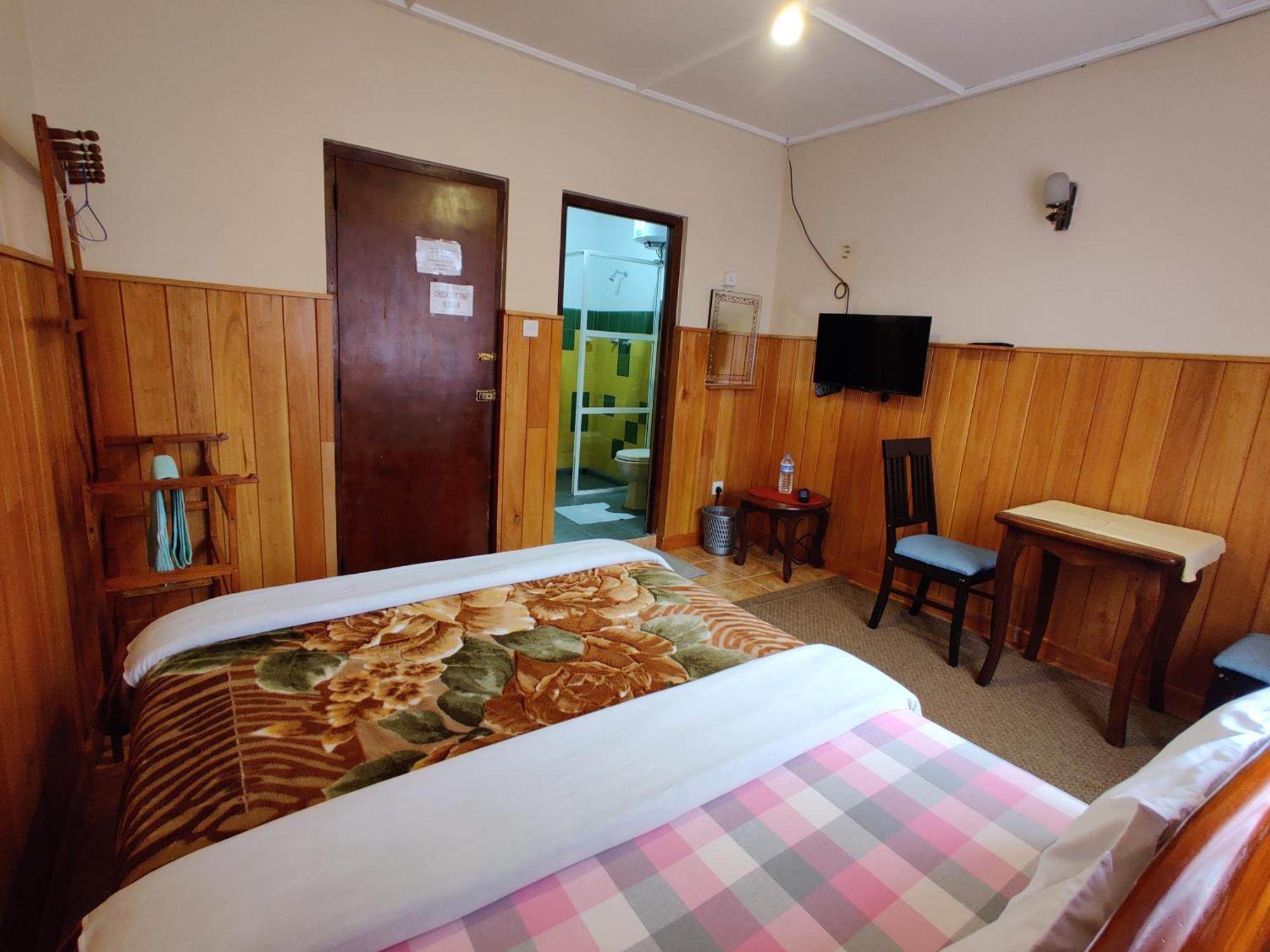 Carnation Rest Hotel Nuwara Eliya Bagian luar foto