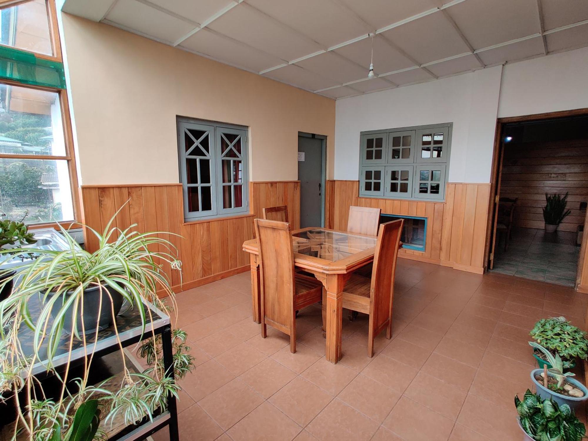 Carnation Rest Hotel Nuwara Eliya Bagian luar foto