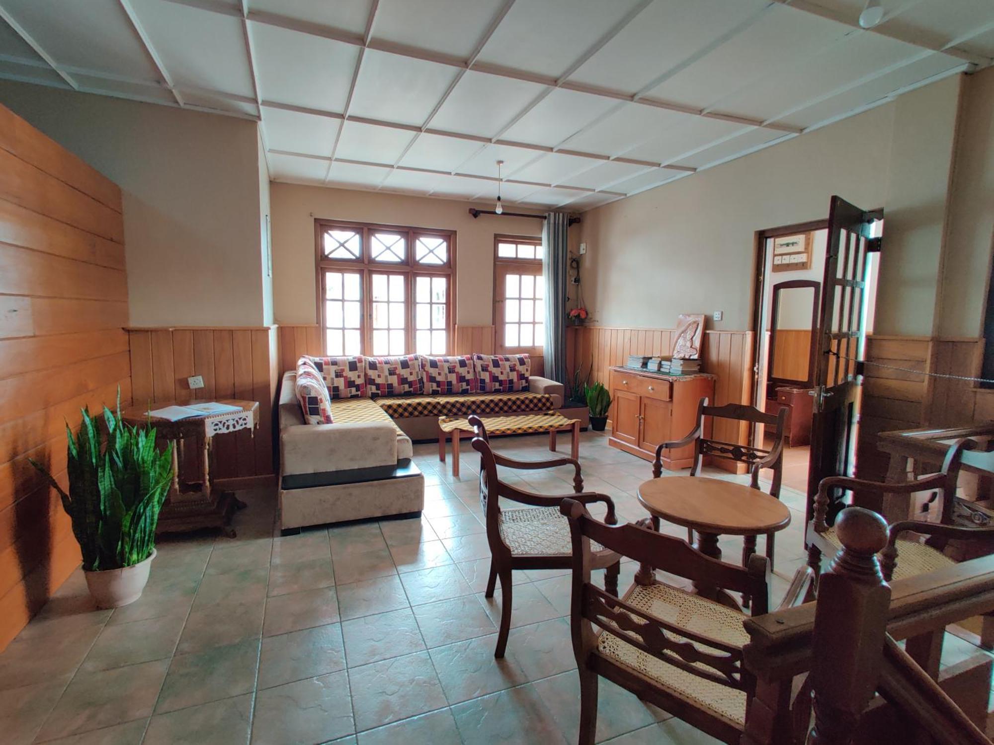 Carnation Rest Hotel Nuwara Eliya Bagian luar foto