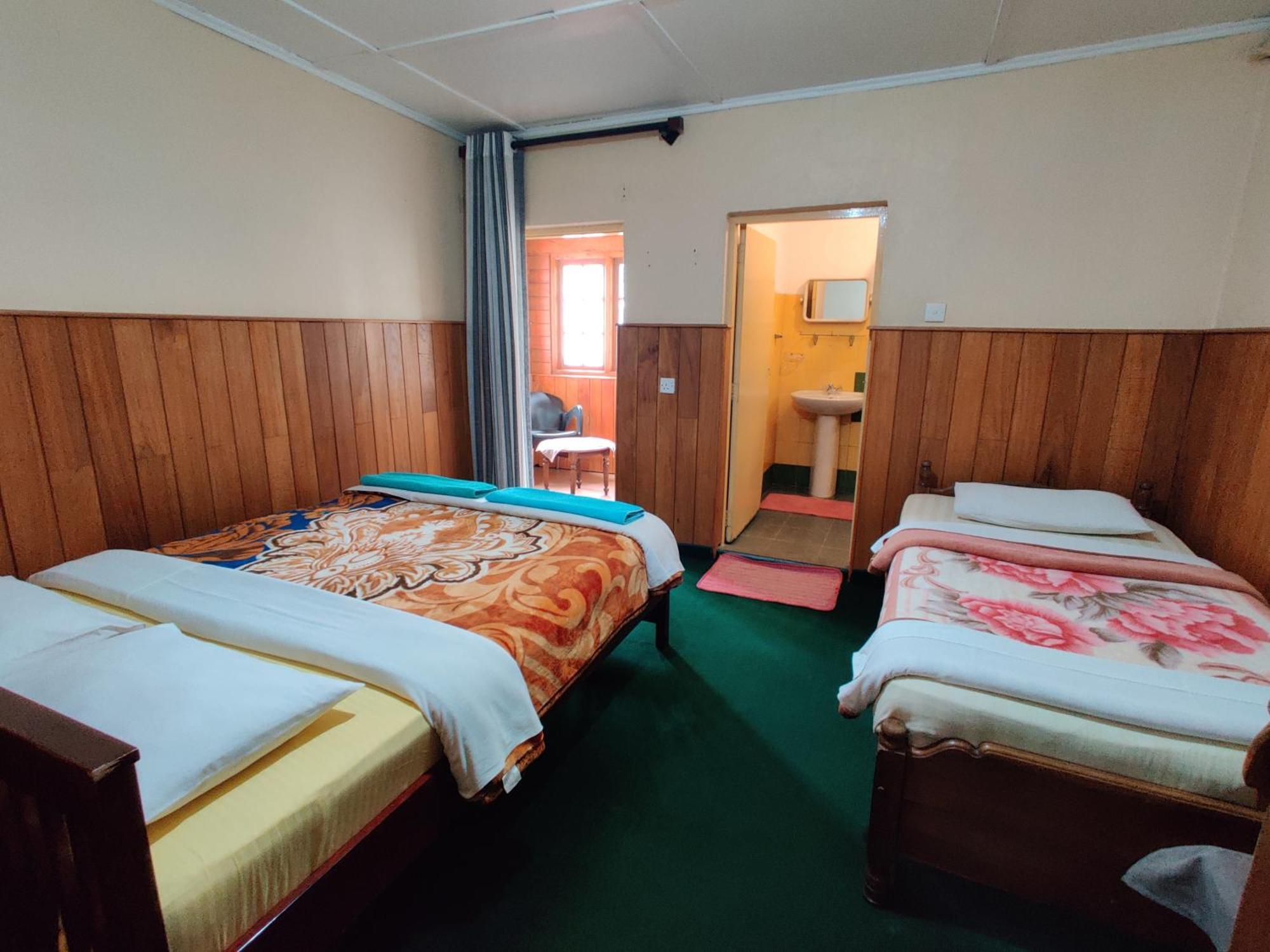 Carnation Rest Hotel Nuwara Eliya Bagian luar foto