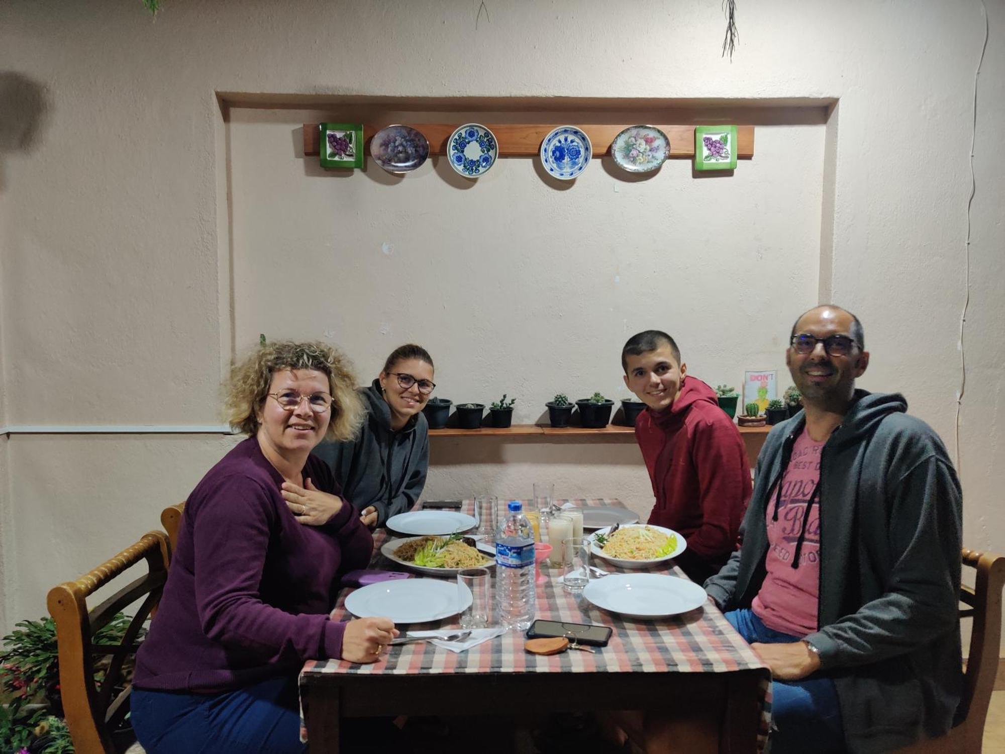 Carnation Rest Hotel Nuwara Eliya Bagian luar foto