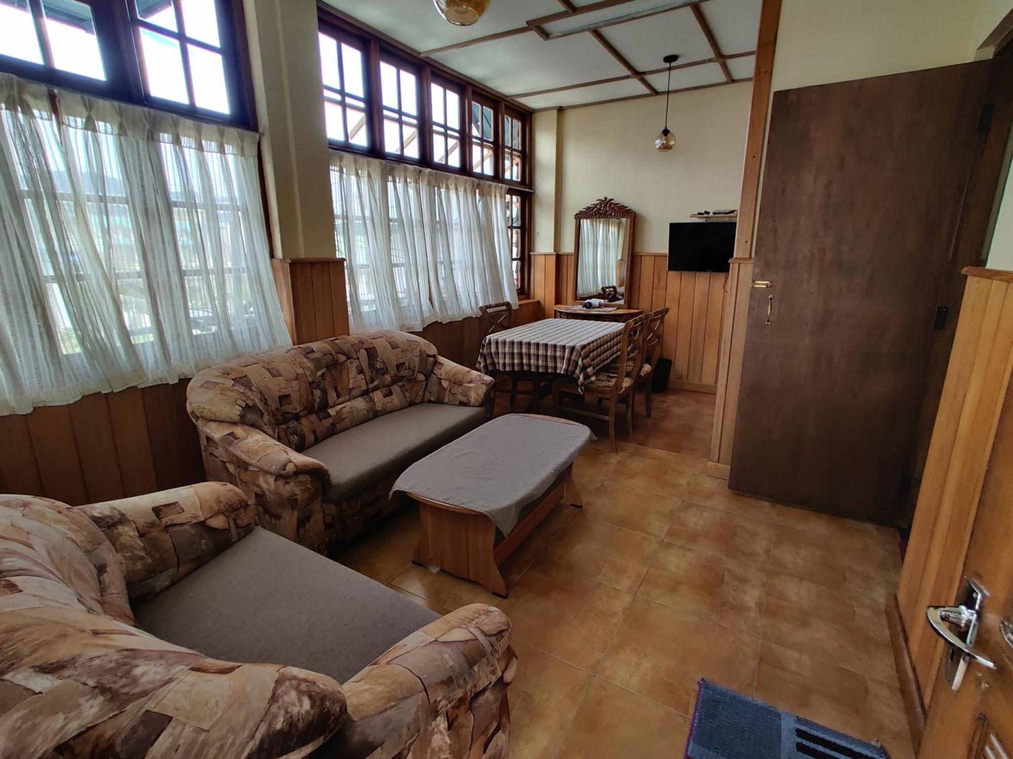 Carnation Rest Hotel Nuwara Eliya Bagian luar foto